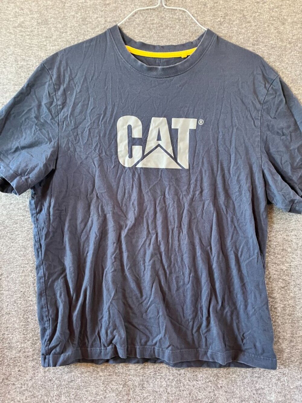 CAT Caterpillar construction co logo navy blue tshirt XL